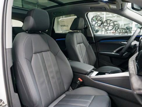 Used 2025 Audi Q5 Premium image 28