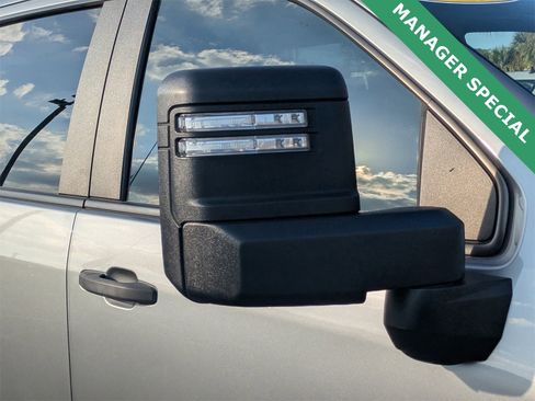 Used 2024 Chevrolet Silverado 2500 Custom w/ Custom Value Package image 11