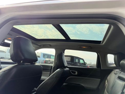 Used 2022 Jeep Compass Latitude w/ Sun and Sound Group image 11