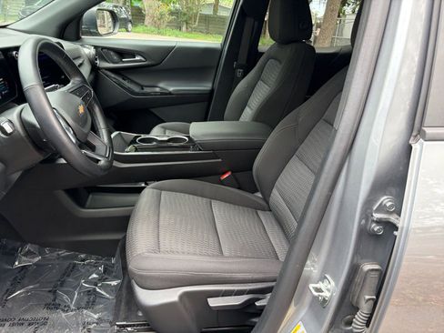 Used 2025 Chevrolet Equinox LT FWD image 37