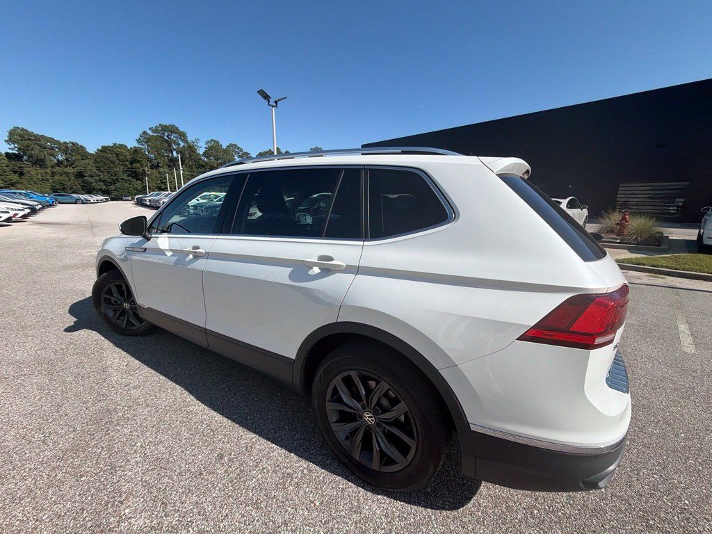 Used 2023 Volkswagen Tiguan SE FWD image 13