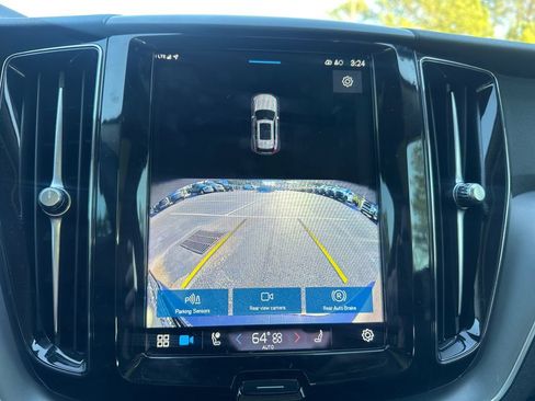 Used 2024 Volvo XC60 B5 Core image 21