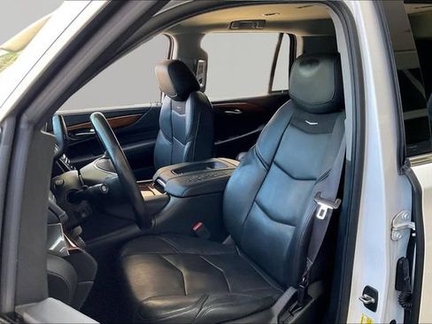 Used 2016 Cadillac Escalade 2WD image 15