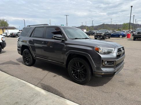 Used 2021 Toyota 4Runner Nightshade AWD/4WD image 3