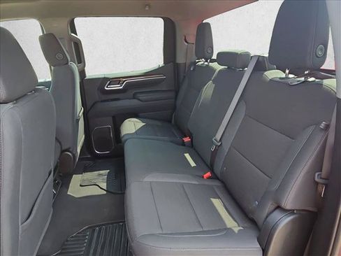 Used 2025 Chevrolet Silverado 1500 LT RWD image 19