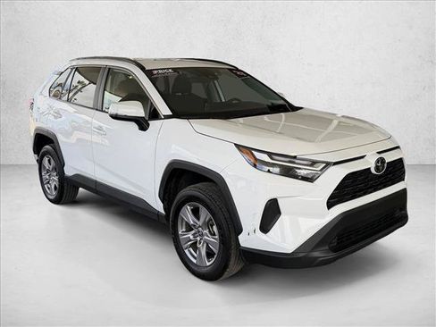 Used 2025 Toyota RAV4 XLE FWD image 5