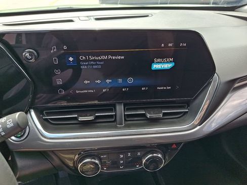 Certified 2025 Chevrolet Trax ACTIV w/ Driver Confidence Package FWD image 17