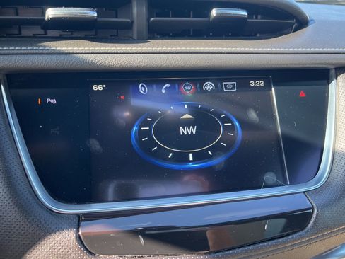 Used 2018 Cadillac XT5 FWD image 17