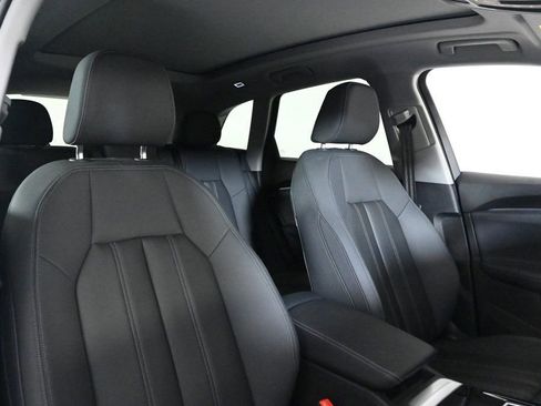 Used 2025 Audi Q5 Premium Plus w/ Premium Plus image 16