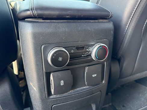 Used 2022 Ford Explorer XLT w/ Equipment Group 202A RWD image 16