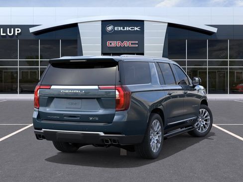 New 2026 GMC Yukon XL Denali w/ Denali Reserve Package AWD/4WD image 4