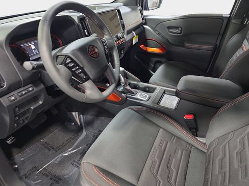New 2026 Nissan Frontier PRO-4X w/ Tow Package AWD/4WD image 15