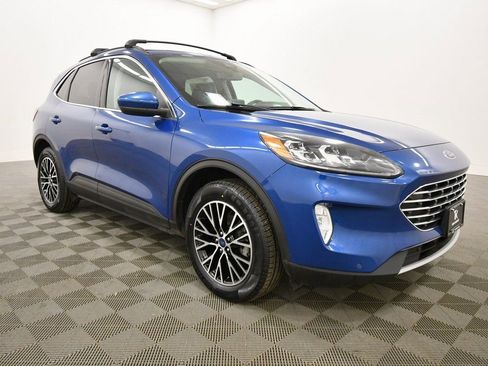 Used 2022 Ford Escape Titanium w/ Class II Trailer Tow Package image 10