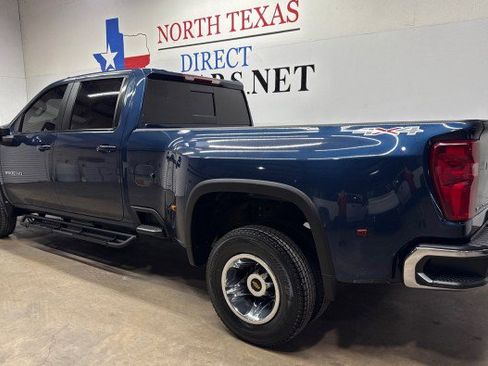 Used 2023 Chevrolet Silverado 3500 LT w/ Convenience Package AWD/4WD image 11