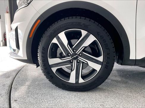 Used 2023 Kia Sorento SX Prestige image 11