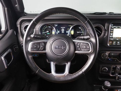 Used 2022 Jeep Wrangler Unlimited Sahara w/ Safety Group image 18