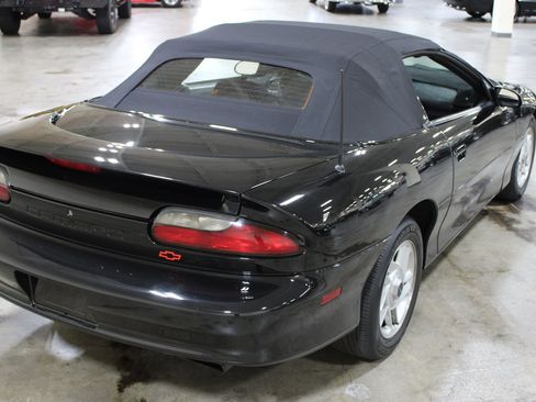 Used 1995 Chevrolet Camaro Z28 RWD image 37