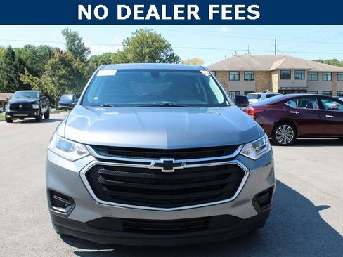Used 2020 Chevrolet Traverse LS image 3