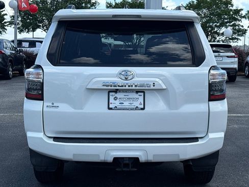 Used 2023 Toyota 4Runner SR5 Premium w/ Moonroof Package RWD image 4