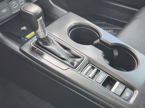 Used 2022 Honda Civic Touring image 19