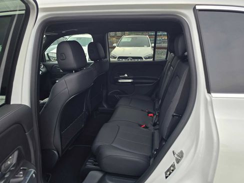 Used 2026 Mercedes-Benz GLB 250 4MATIC image 19