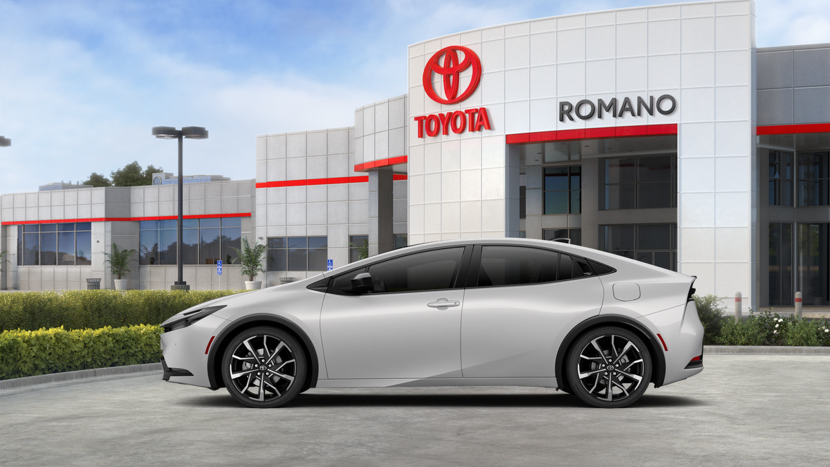 New 2027 Toyota Prius Plug-In Hybrid FWD image 27