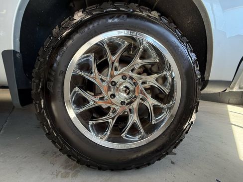 Used 2019 Chevrolet Silverado 1500 LT w/ All-Star Edition AWD/4WD image 19