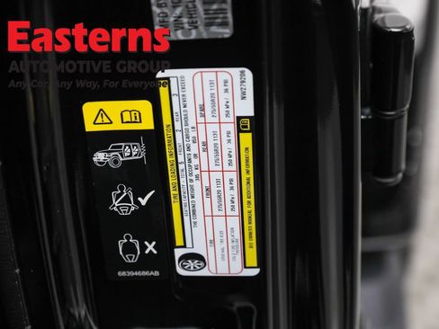 Used 2022 Jeep Wrangler Unlimited Sahara w/ Cold Weather Group image 38