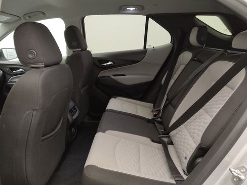 Used 2020 Chevrolet Equinox LT FWD image 18