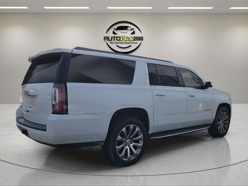 Used 2019 GMC Yukon XL SLT image 7