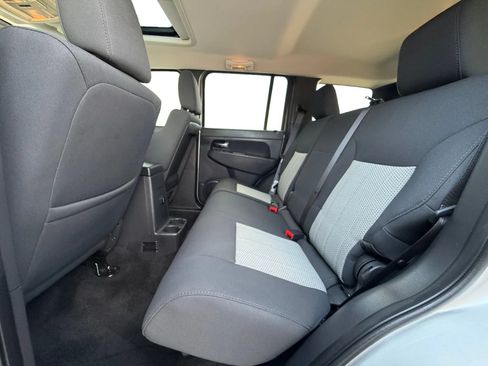 Used 2009 Jeep Liberty Rocky Mountain AWD/4WD image 16