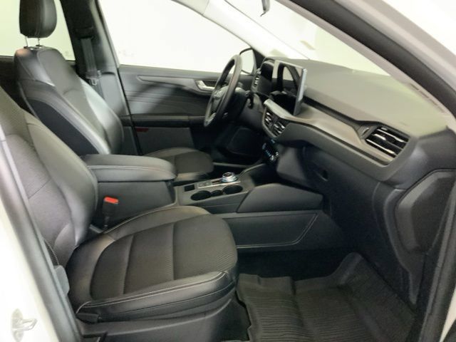 Used 2025 Ford Escape SE FWD image 35