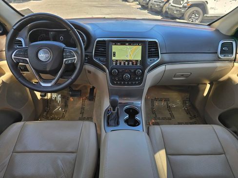 Used 2018 Jeep Grand Cherokee Overland RWD image 5