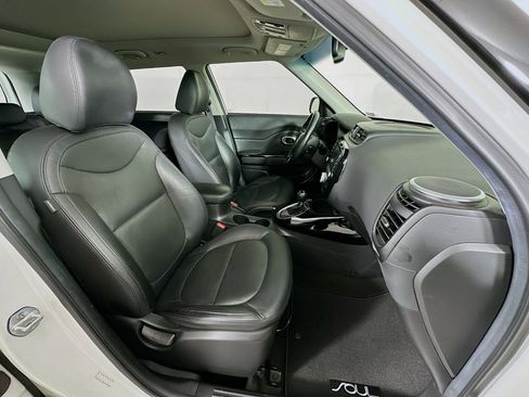 Used 2016 Kia Soul ! w/ Premium Package image 31