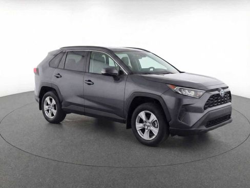 Used 2025 Toyota RAV4 XLE image 4