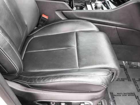 Used 2023 Jeep Grand Cherokee Overland w/ Adv Protech Group III image 45