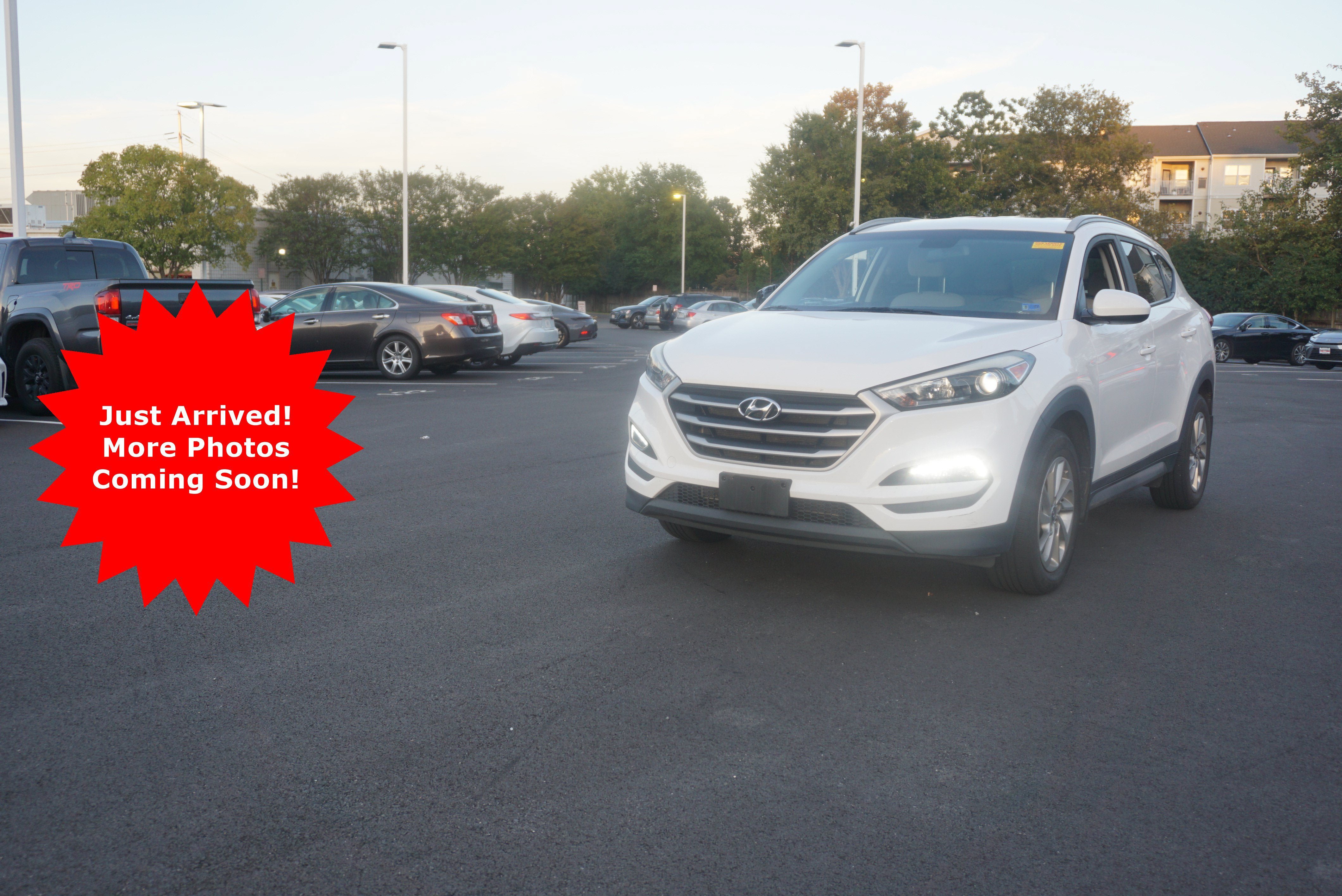 Used 2017 Hyundai Tucson SE w/ SE Popular Package 02 AWD/4WD image 1