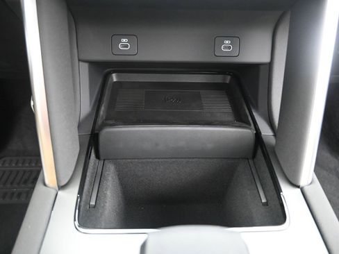 Used 2025 Land Rover Discovery Sport Dynamic SE image 23