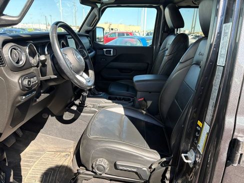 Used 2021 Jeep Wrangler Unlimited Sahara w/ Dual Top Group AWD/4WD image 16