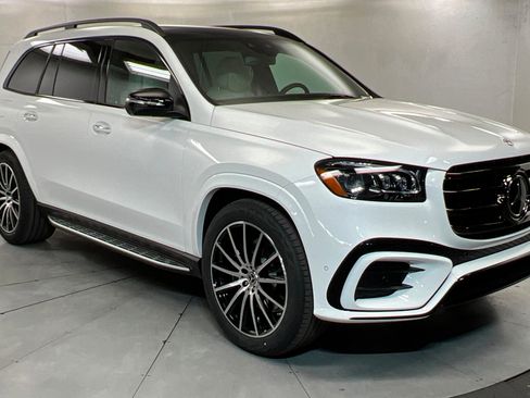 New 2026 Mercedes-Benz GLS 580 4MATIC image 7