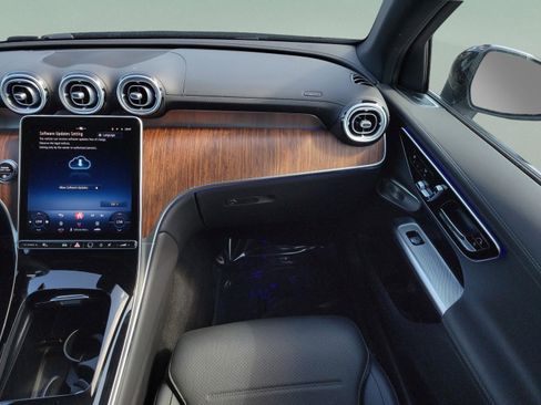 Certified 2026 Mercedes-Benz GLC 300 image 15