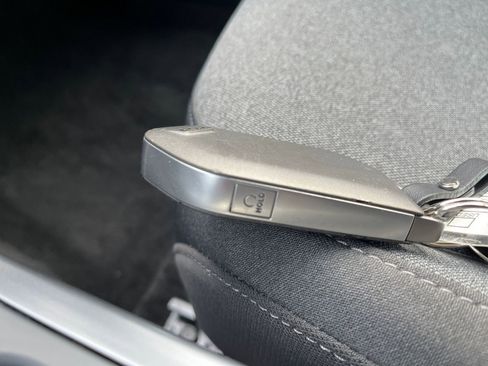 Used 2025 Kia K4 LXS image 23