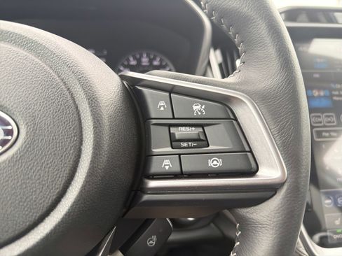 Certified 2025 Subaru Outback Limited image 30