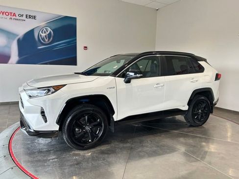 Used 2020 Toyota RAV4 XSE w/ XSE Grade Weather Package AWD/4WD image 3