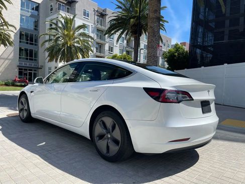 Used 2020 Tesla Model 3 Standard Range Plus RWD image 4