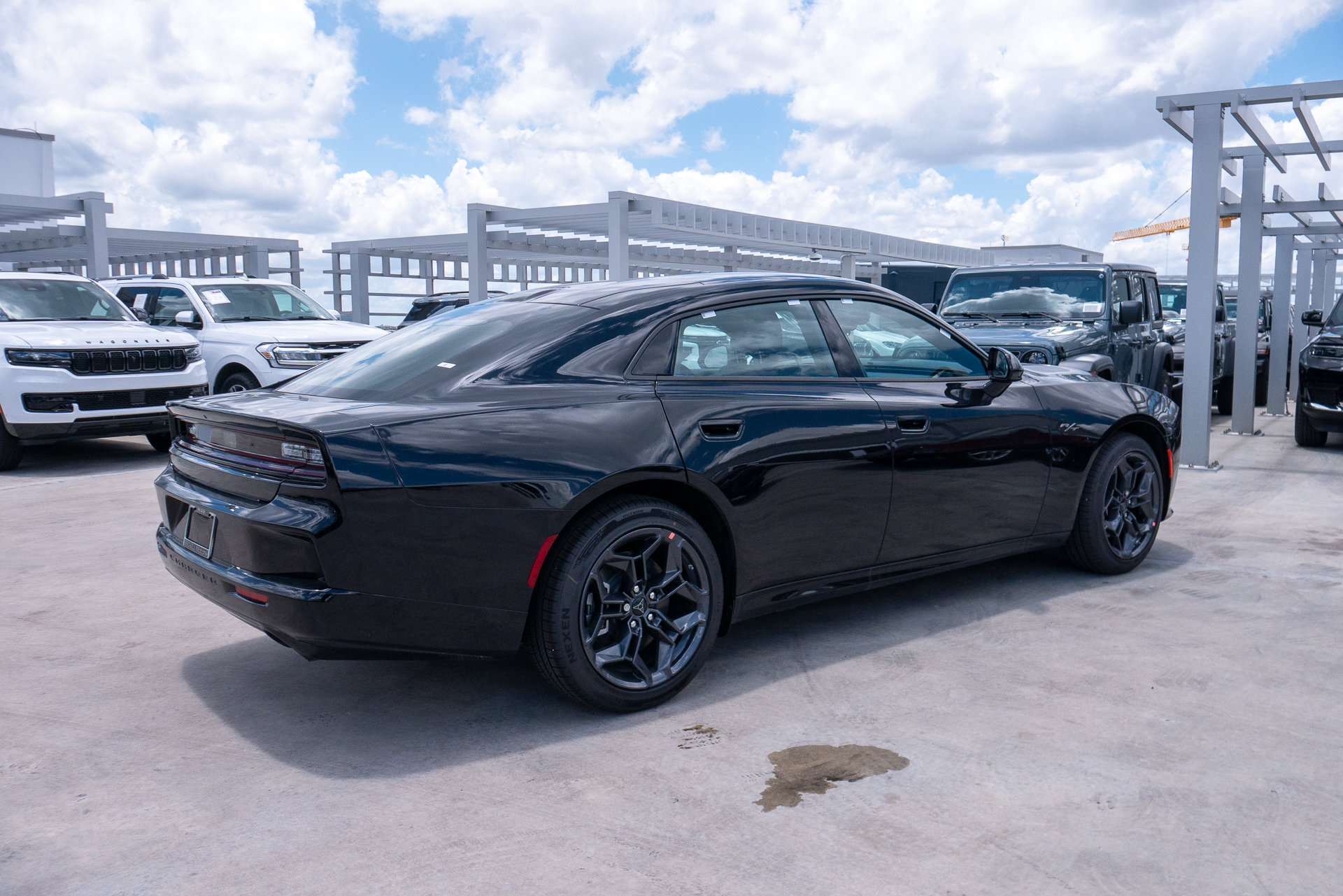 New 2026 Dodge Charger R/T w/ Blacktop Package AWD/4WD image 5