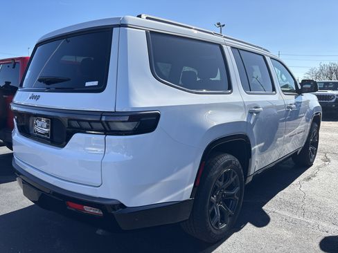 New 2026 Jeep Grand Wagoneer Limited AWD/4WD image 7
