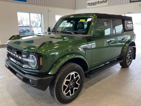 Used 2024 Ford Bronco Outer Banks image 1