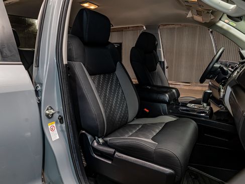 Used 2019 Toyota Tundra SR5 w/ SR5 Upgrade Package AWD/4WD image 25