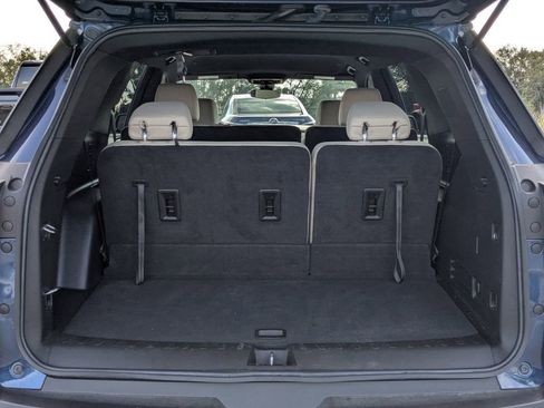 Used 2022 Chevrolet Traverse LS w/ Midnight/Sport Edition image 12